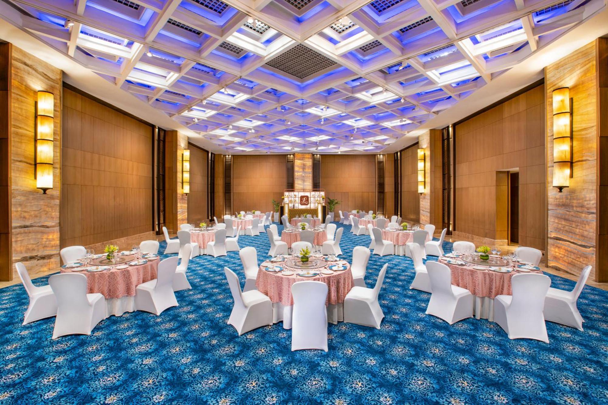 The Leela Ambience Convention Hotel Delhi Νέο Δελχί Εξωτερικό φωτογραφία The Grand Ballroom