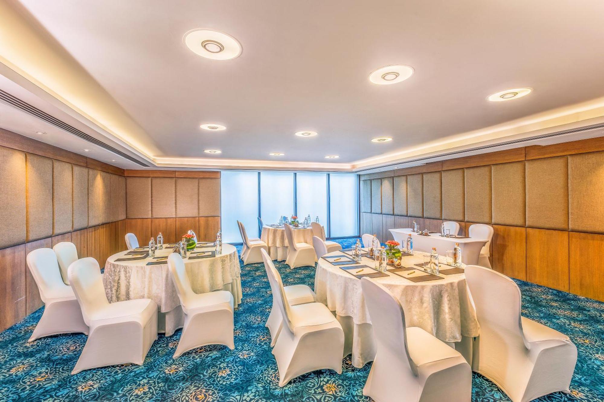 The Leela Ambience Convention Hotel Delhi Νέο Δελχί Εξωτερικό φωτογραφία Meeting room