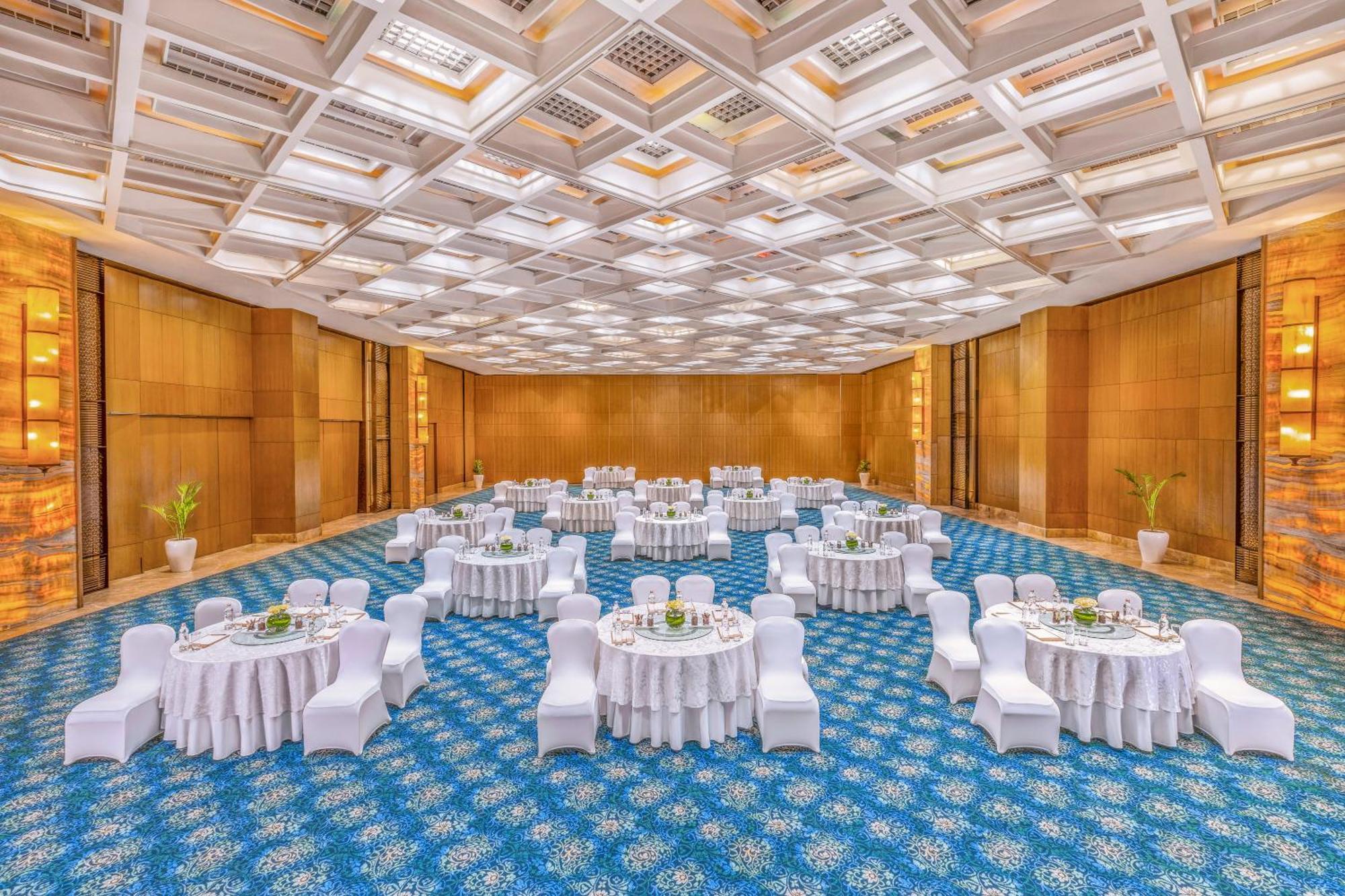 The Leela Ambience Convention Hotel Delhi Νέο Δελχί Εξωτερικό φωτογραφία The Grand Ballroom